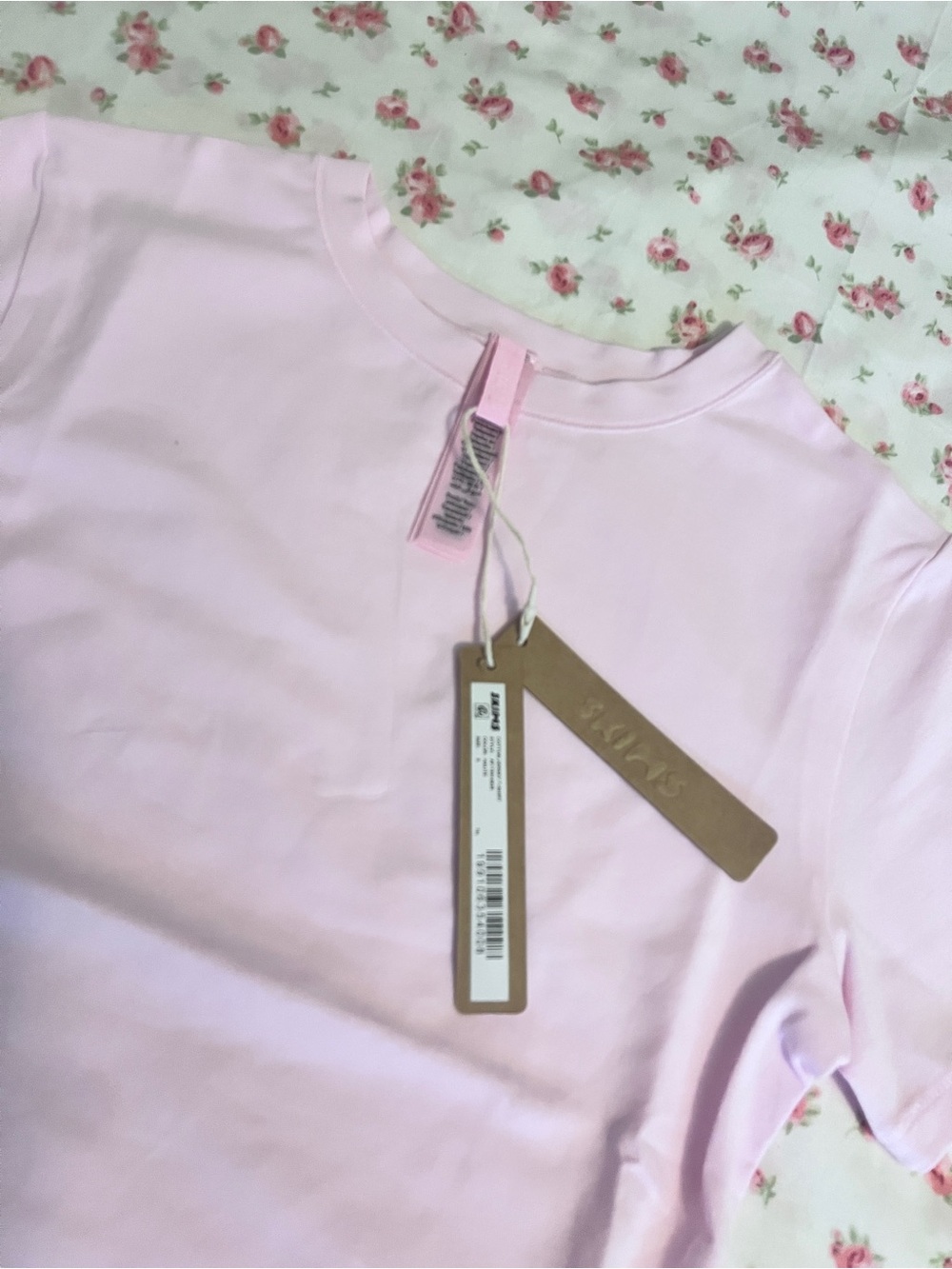 SKIMS Pale Pink Short Sleeve Crew Crop Top - Picture 3 of 8